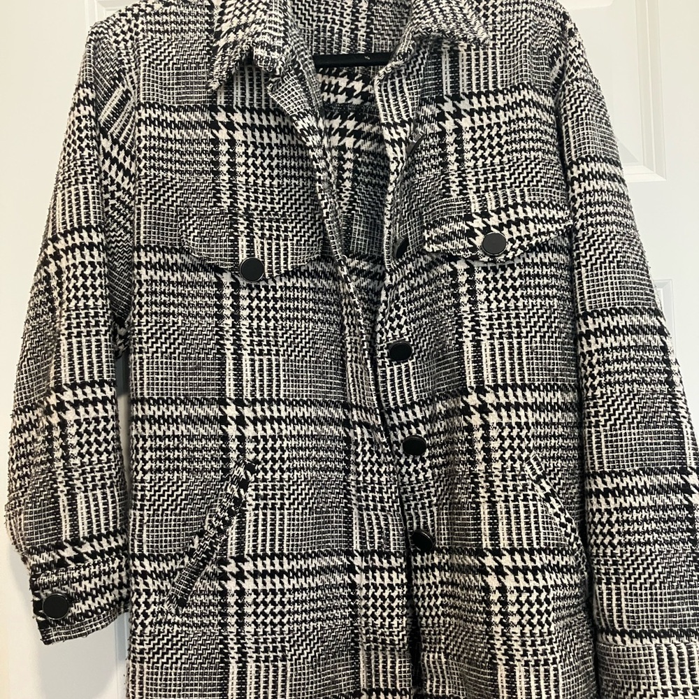 Alice Blue Black and White Houndstooth Jacket